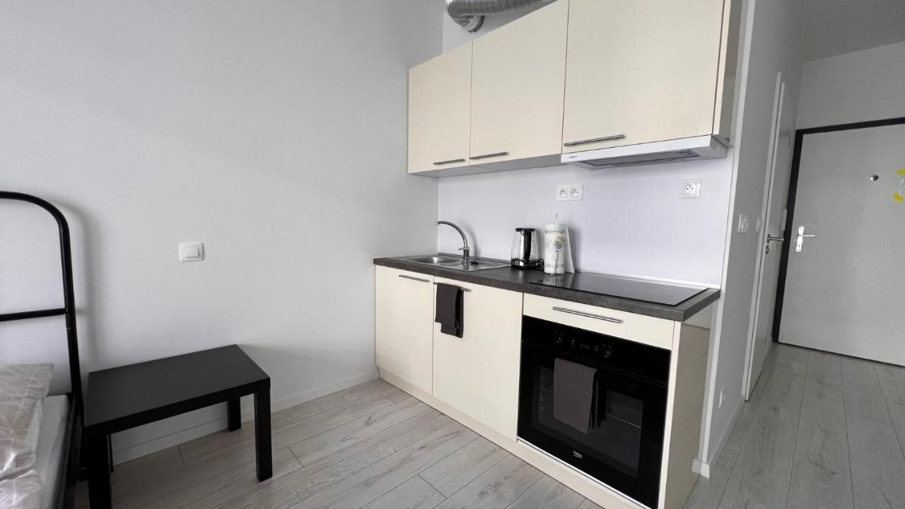 1 Room Apartment With Terrace, Slnecnice Братислава Екстериор снимка