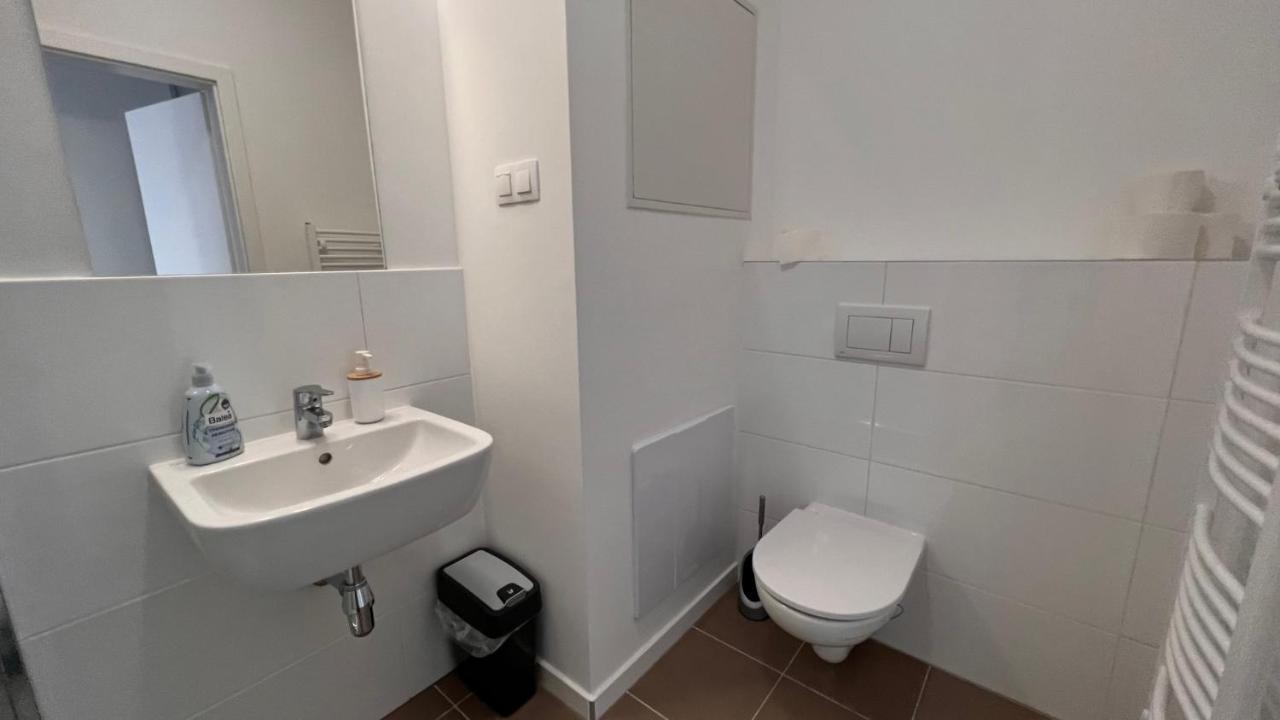 1 Room Apartment With Terrace, Slnecnice Братислава Екстериор снимка