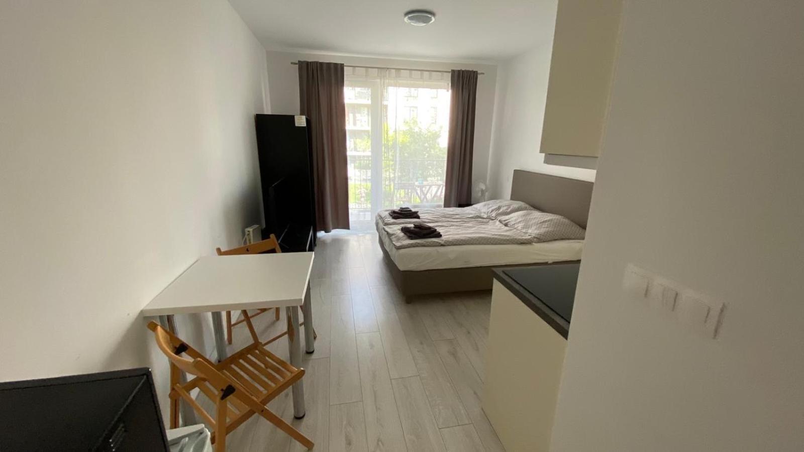 1 Room Apartment With Terrace, Slnecnice Братислава Екстериор снимка