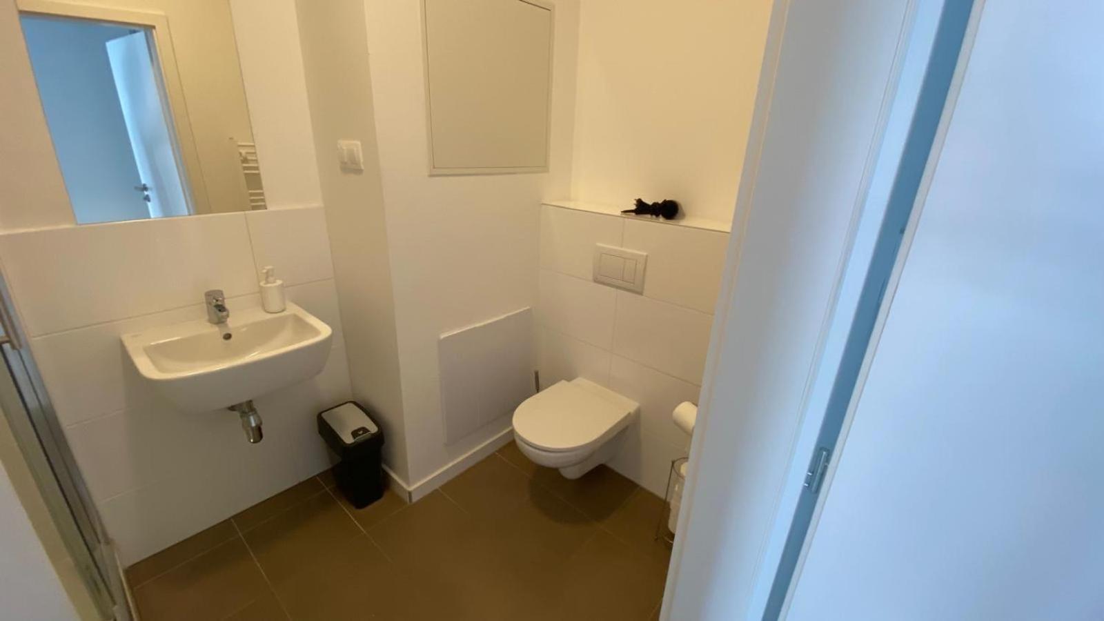 1 Room Apartment With Terrace, Slnecnice Братислава Екстериор снимка